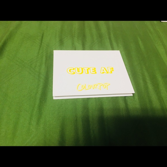 SOLD Authentic Colourpop Eyeshadows Palette Bundle - Picture 6 of 8